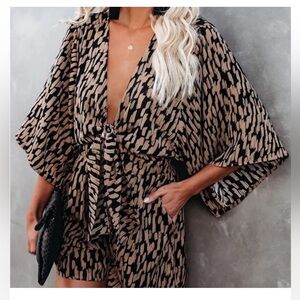 NEW W/ TAGS | VICI Scratch That Printed Pocketed Tie Romper, Size M.